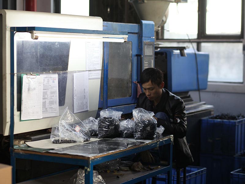 塑膠模具材料選擇 塑膠模具材料選擇