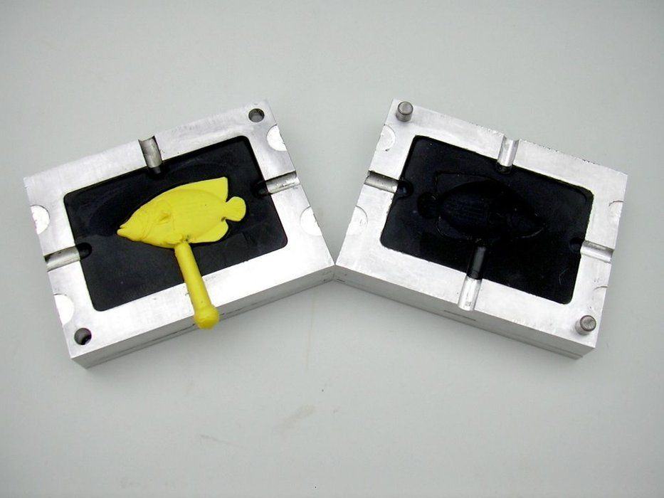 塑膠模具的主要結(jié)構(gòu)包括有哪些？